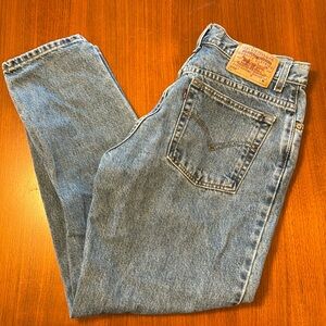 Levi’s relaxed fit tapered leg 12 petite